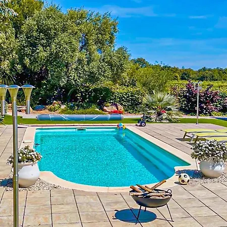 Сasa de vacaciones Preciosa Casa En Creissan